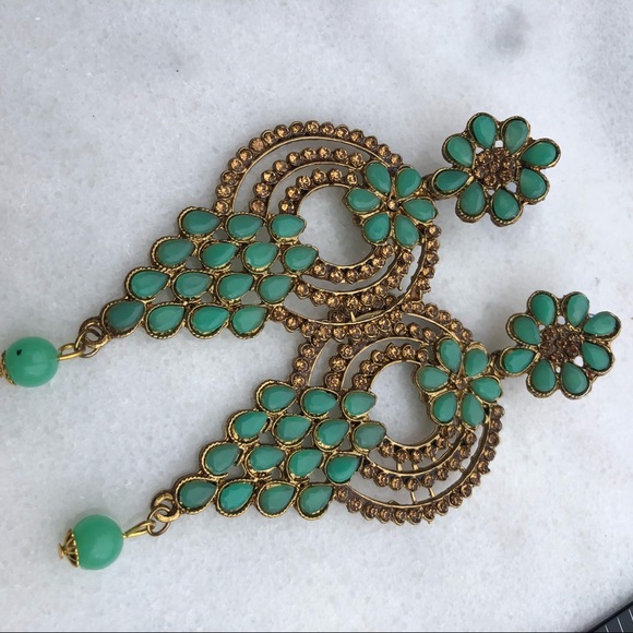 Beautiful drop earrings truly a statement piece ✨ - Picture 11 of 12